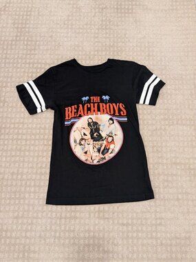 Vintage "Beach Boys" Preppy Tee - Women's sz M